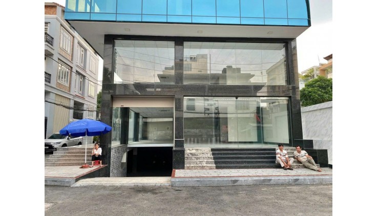 BÁN TÒA NHÀ 11 NGUYỄN HUY TƯỞNG, PHƯỜNG 6, QUẬN PHÚ NHUẬN